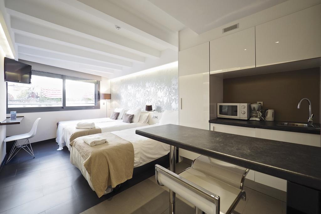 Barcelona Fifteen Central Aparthotel Екстериор снимка