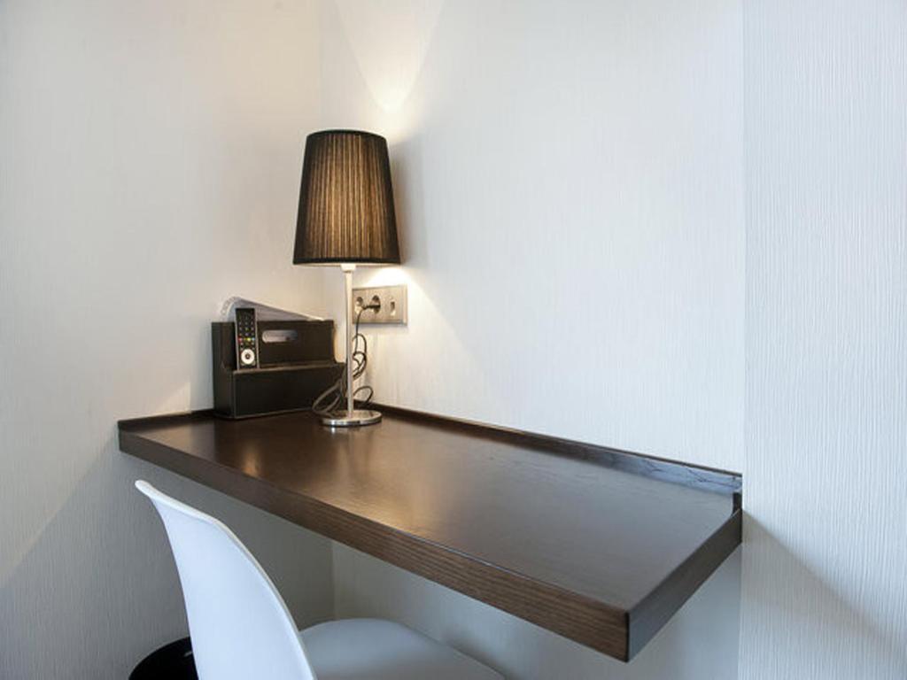 Barcelona Fifteen Central Aparthotel Стая снимка
