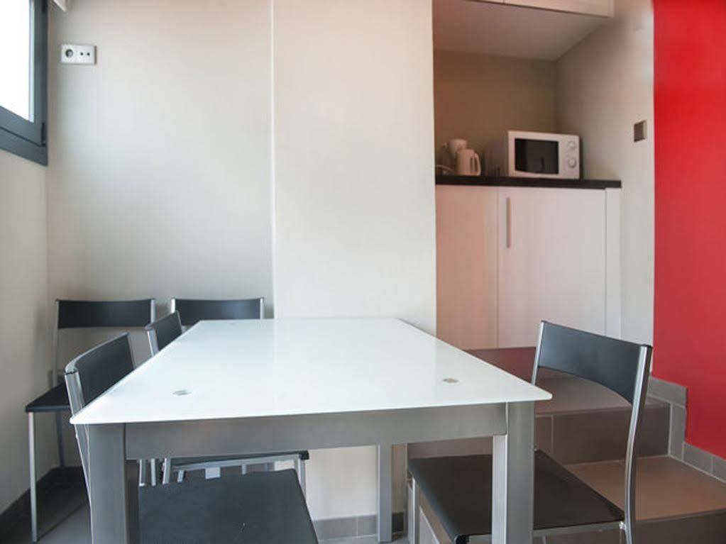 Barcelona Fifteen Central Aparthotel Екстериор снимка